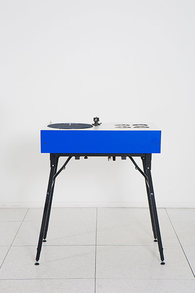 #UNRAVEL Record Player - front